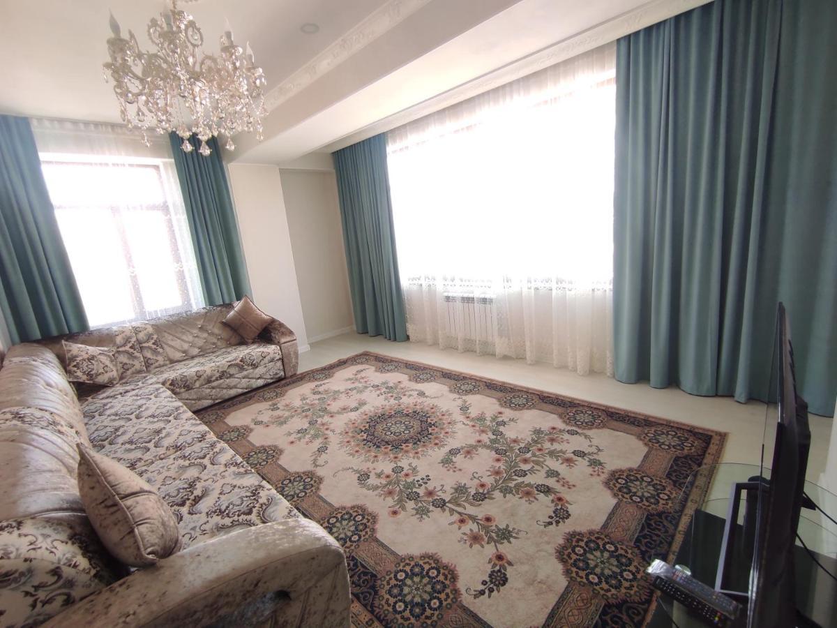 Prestigious Apartment In Бишкек Екстериор снимка