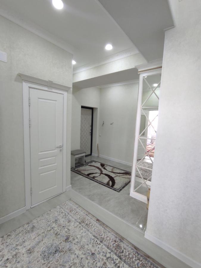 Prestigious Apartment In Бишкек Екстериор снимка