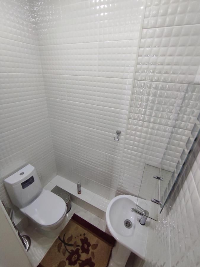 Prestigious Apartment In Бишкек Екстериор снимка